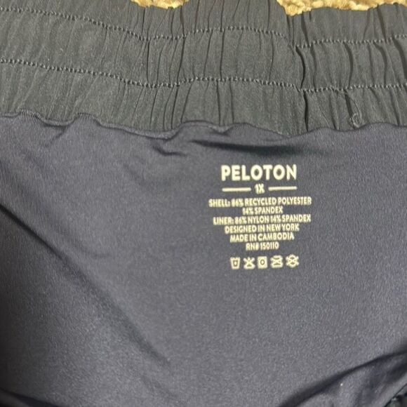 PELOTON Women's Navy Lined Polyester Spandex Gym Running Shorts Size 1X - Picture 6 of 6